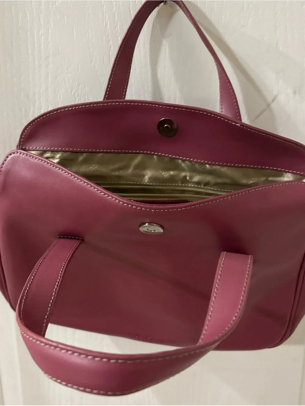 VOGLIA EQUIPAGE PARIS Genuine Leather Pink Handbag Purse NWT BA101 251 2005